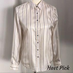 🌟HP🌟Club Monaco Silk Button Down Blouse